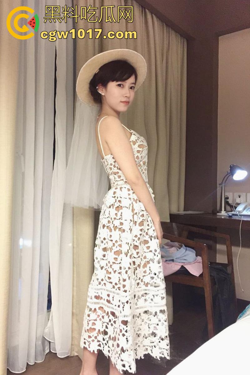 附近人约炮少女感人妻，极品反差骚妇口交第一视角，被彻底调教成母狗，玩腻了就开始虐，点火烧逼毛是真变态啊！  第2张