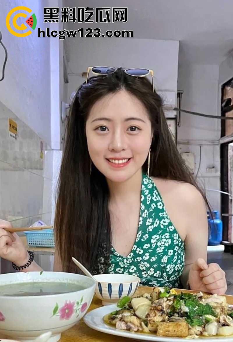 御姐颜值巨乳校花【顾盈】，太原职业技术学院骚逼，胸大腰细身材粉嫩逆天，舔功一流眼神勾人！  第2张