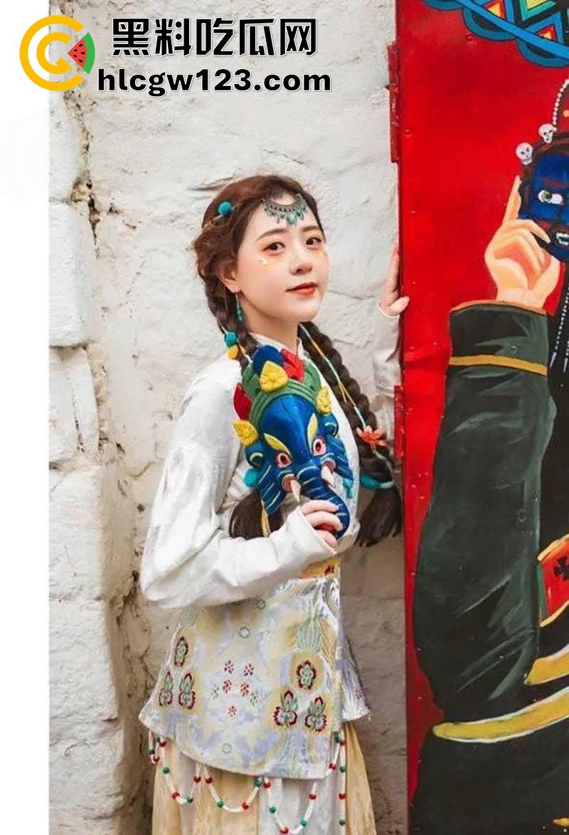 御姐颜值巨乳校花【顾盈】，太原职业技术学院骚逼，胸大腰细身材粉嫩逆天，舔功一流眼神勾人！  第6张