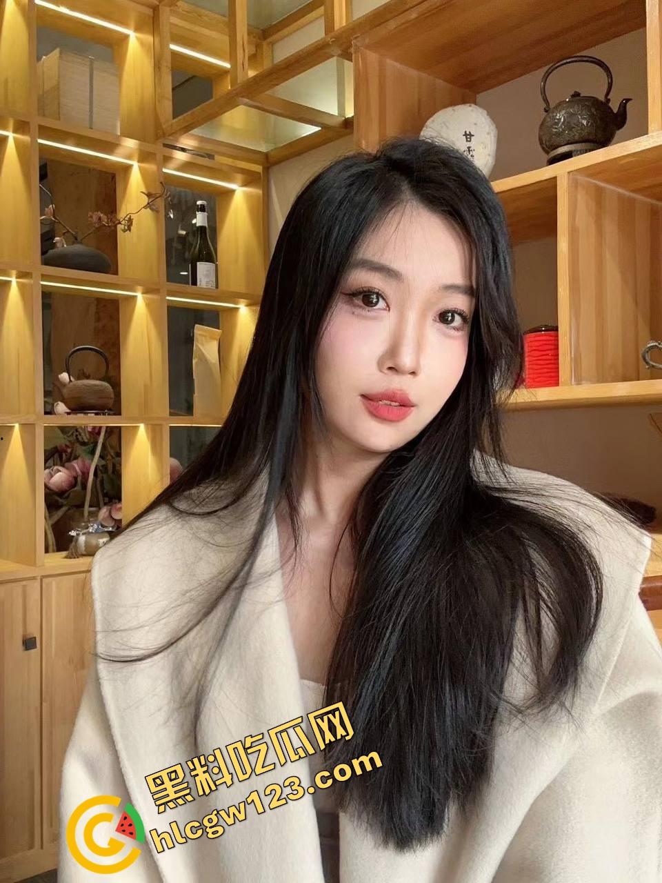 广东骚妹新招数流出，口交不加糖不带感，嘴含跳跳糖猛舔猛炸，龟头被炸成炮仗鸡炸得滋滋响！  第4张