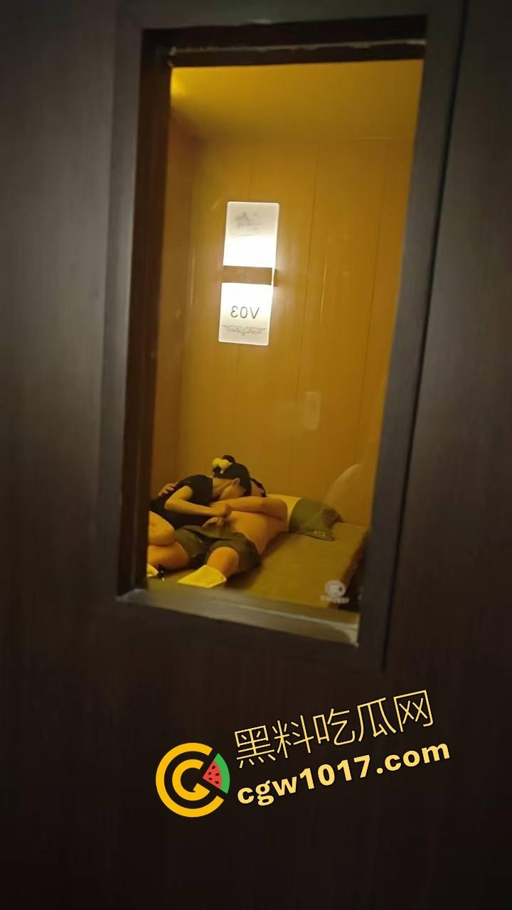 用美团可以免费嫖娼？不是哥们这钱也要薅羊毛啊，这些辛辛苦苦的技师付出了劳动这钱该给呀，有点太缺德了！  第12张