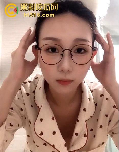 三十少妇猛如虎！面对极品少妇性感勾引，跑个步都忍不住的性瘾淫娃，请问面对这样的诱惑你能顶多久！  第2张