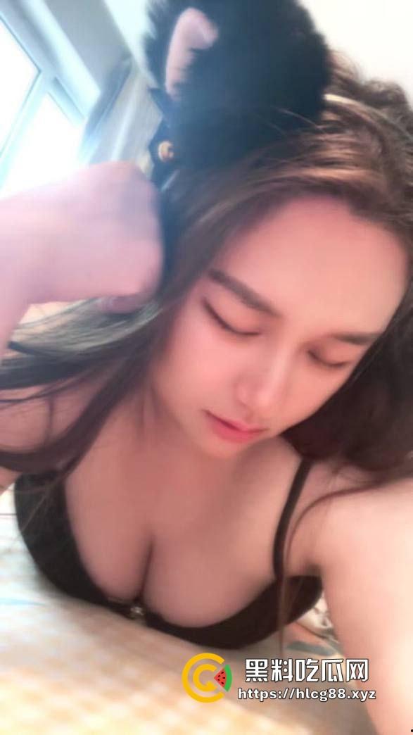 山西【马元媛】幼儿园老骚猪穿护士装被男人操翻天,奶子抖得像猪脸肉,白天教娃晚上舔屌! 第2张 山西【马元媛】幼儿园老骚猪穿护士装被男人操翻天,奶子抖得像猪脸肉,白天教娃晚上舔屌! 第2张