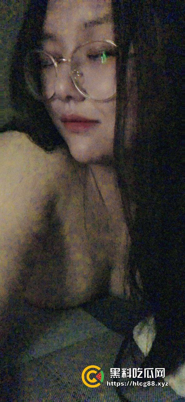 山西【马元媛】幼儿园老骚猪穿护士装被男人操翻天,奶子抖得像猪脸肉,白天教娃晚上舔屌! 第4张 山西【马元媛】幼儿园老骚猪穿护士装被男人操翻天,奶子抖得像猪脸肉,白天教娃晚上舔屌! 第4张