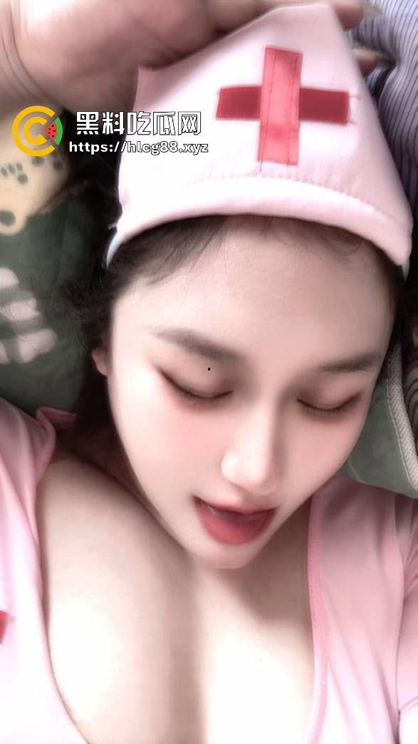 山西【马元媛】幼儿园老骚猪穿护士装被男人操翻天,奶子抖得像猪脸肉,白天教娃晚上舔屌! 第9张 山西【马元媛】幼儿园老骚猪穿护士装被男人操翻天,奶子抖得像猪脸肉,白天教娃晚上舔屌! 第9张