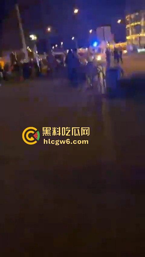 德国马格德堡发生车祸，一辆宝马车直撞向人群，疑似恐怖袭击！！  第3张