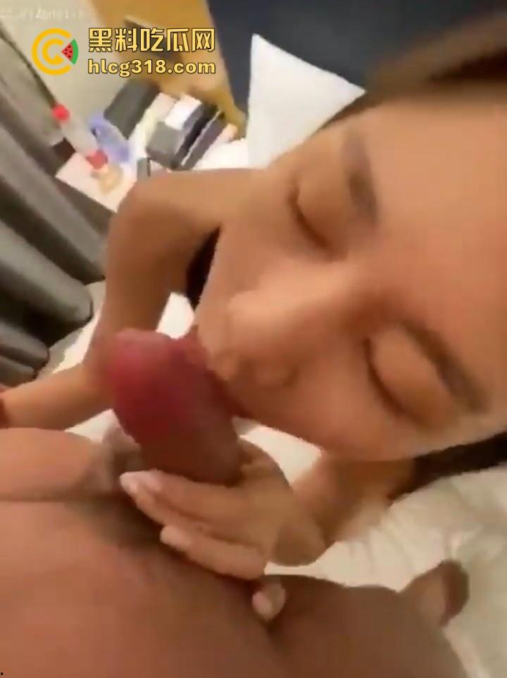 北京邮电大学大一学妹【林艺璇】约炮视频曝光，粉嫩玉乳上下跳动，女上位骑屌疯狂抽插，内射离场！  第5张