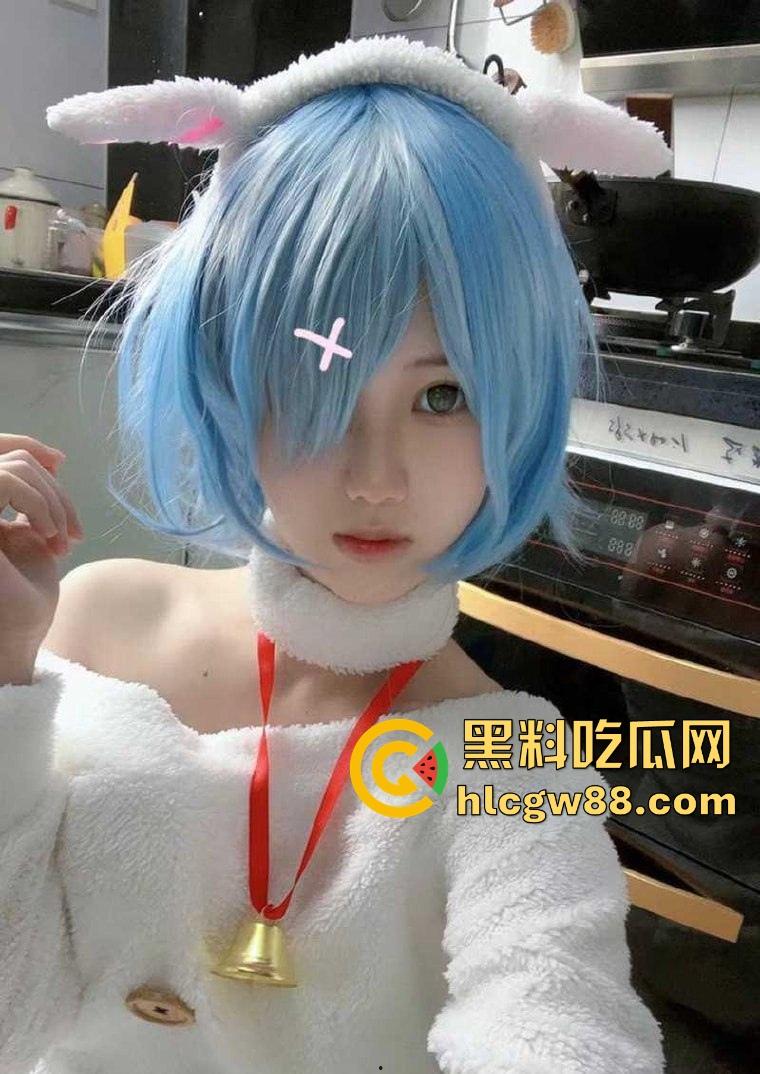 抖音50万粉【小佳呆呆的】果然擦边女网红的终极出路 骚逼下贱到骨子里震撼全场！  第7张