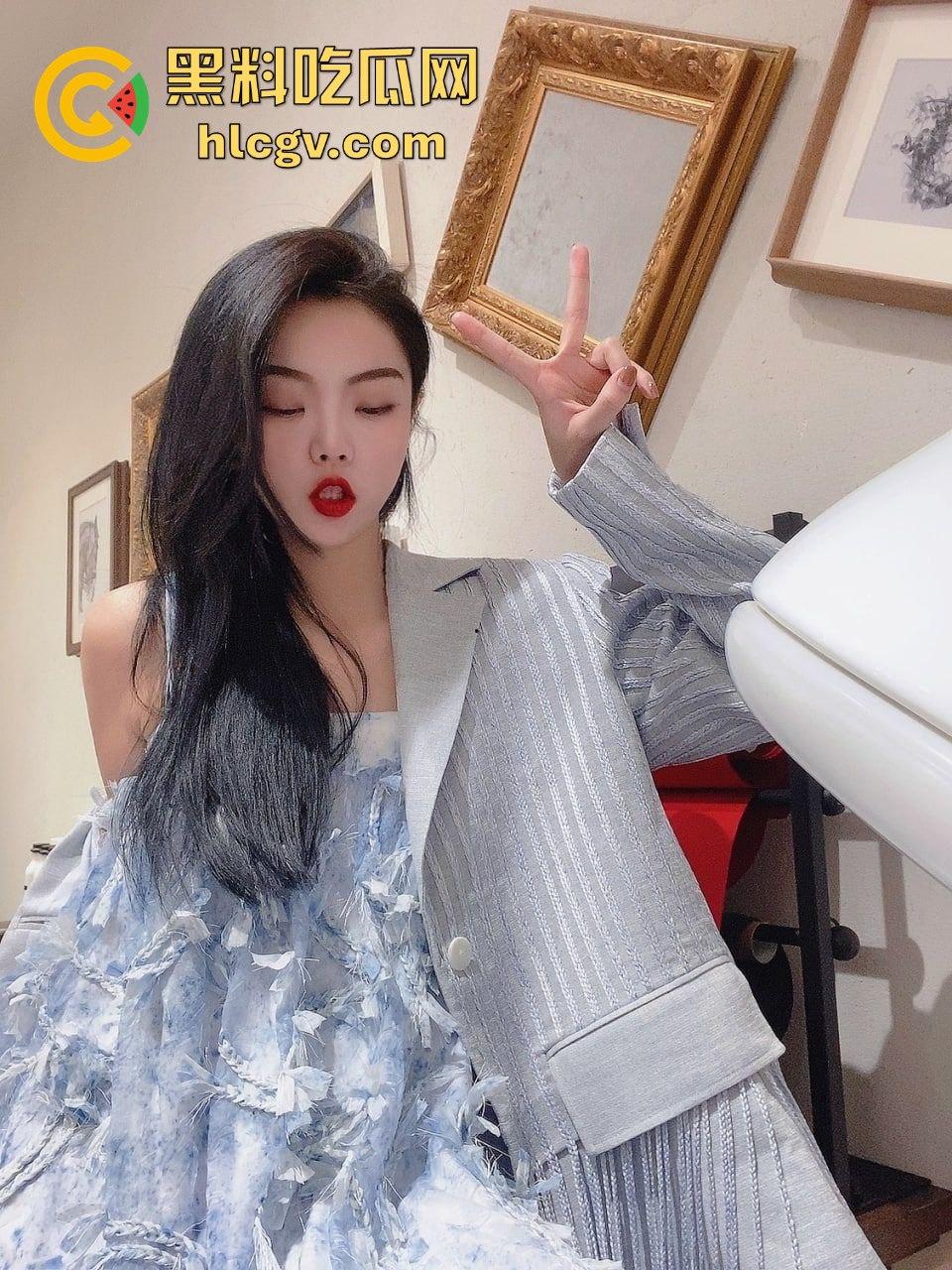 瓜友投稿日单位同事【尤文君】，真实颜值与美颜对比！这换头术真敢用！  第2张