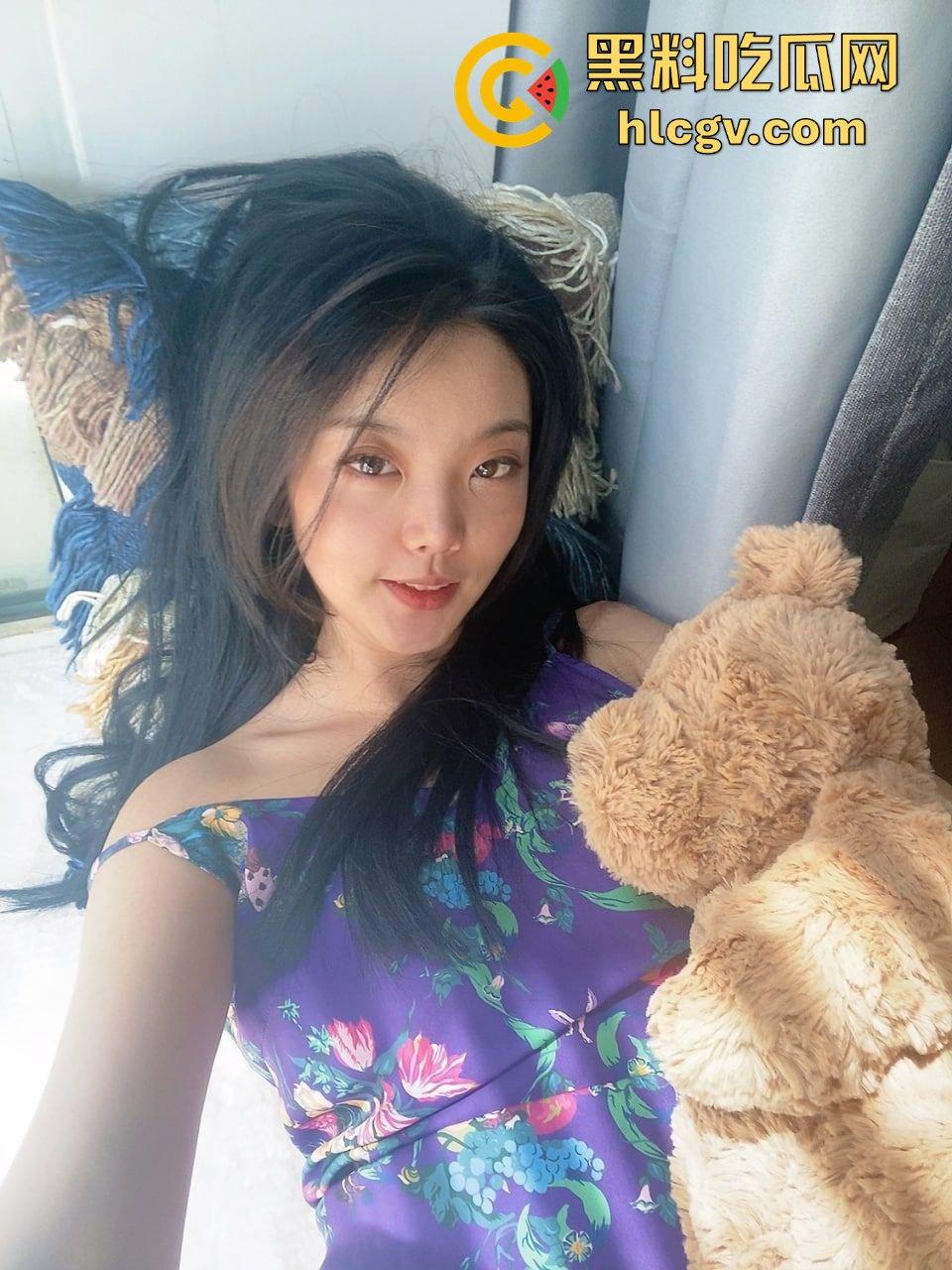 瓜友投稿日单位同事【尤文君】，真实颜值与美颜对比！这换头术真敢用！  第4张