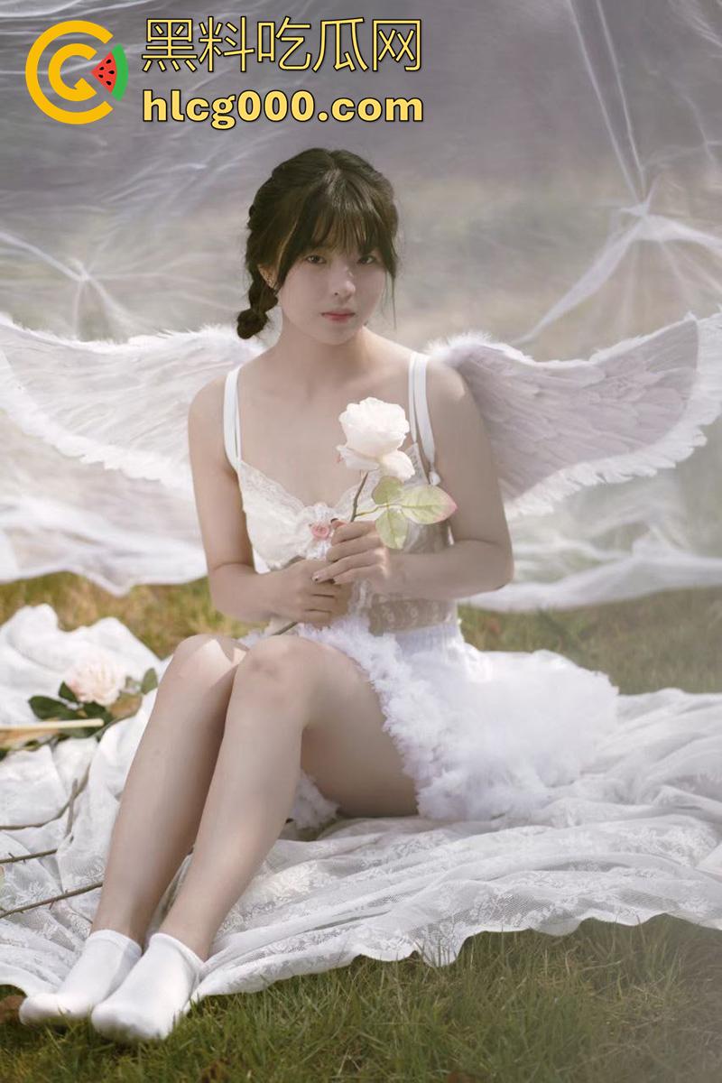 湖南医专母狗【谢妹妹】，大奶翘臀极品学生妹，上了大学放飞自我，约炮体育生学长，自慰视频曝光！  第2张