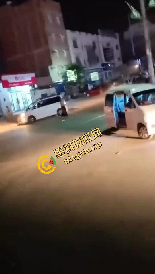 摩苏儿激烈枪战再现，伊拉克苏莱曼尼亚爆炸画面疑似汽油站爆炸！  第9张