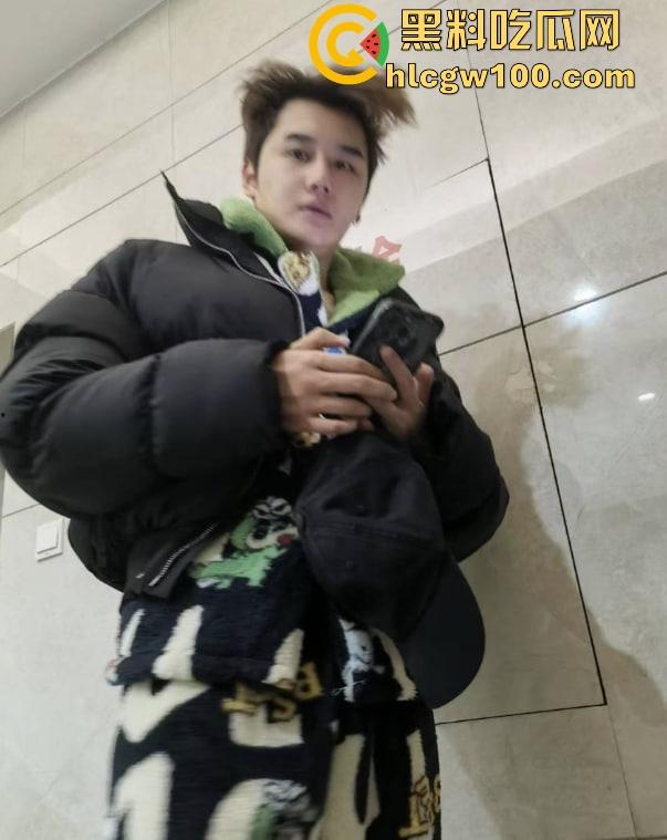 解放西顶级渣男【王璨】恋爱期间多人运动，还撬女友闺蜜强奸打炮，堪称渣男界天花板！  第3张