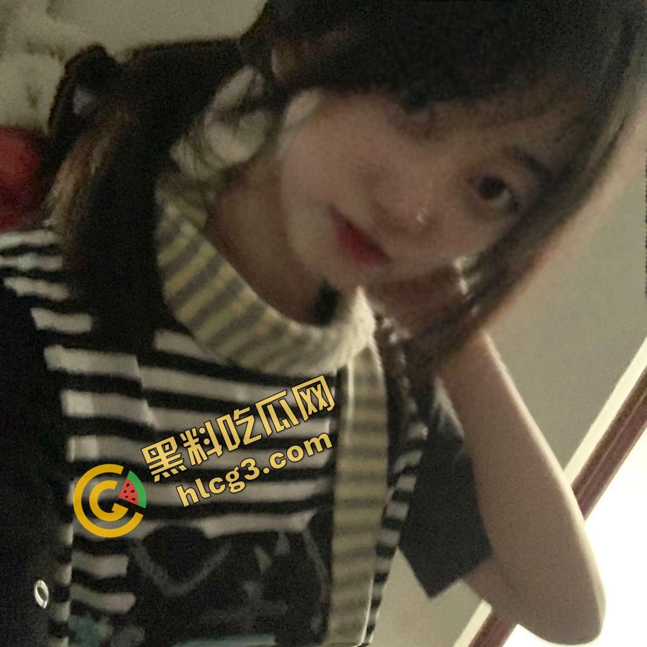 杭州医学院校园甜妹白嫩学生妹『沈谭』被多金大哥包养 带去家中抽插嫩逼 一个字 嫩！  第1张