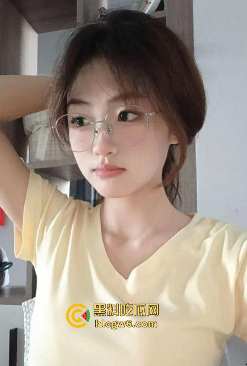 贱逼母狗仅操一次就卷钱跑路 云南财经职业学院【王馨悦】卖逼骗钱被富二代实名曝光 全校震惊！  第6张