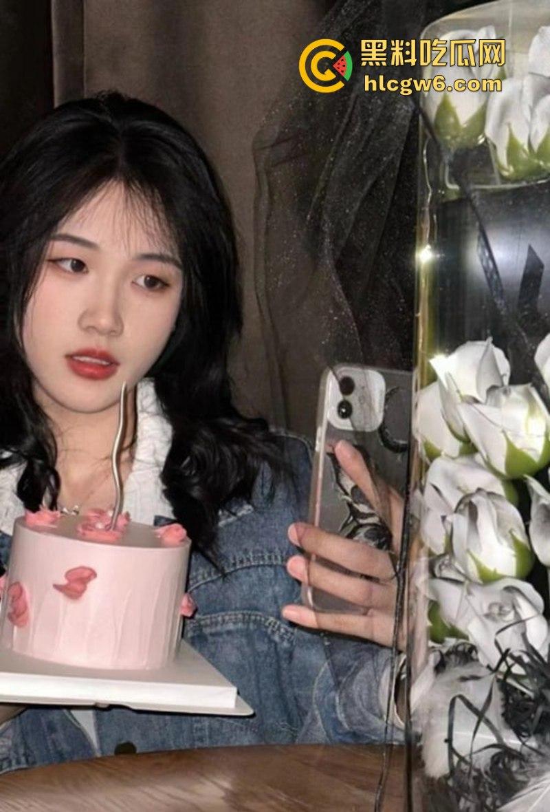 贱逼母狗仅操一次就卷钱跑路 云南财经职业学院【王馨悦】卖逼骗钱被富二代实名曝光 全校震惊！  第7张