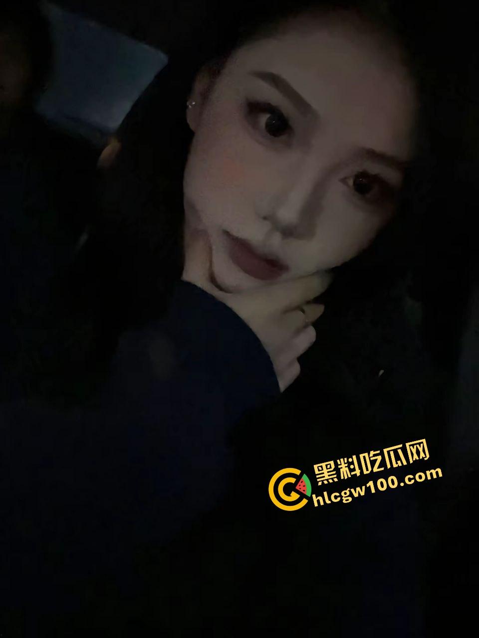 邯郸学院反差骚母狗【林佳颖】配合绿帽男友3P前后夹击，深喉口爆暴力后怼骚穴！独家曝光流出！  第3张