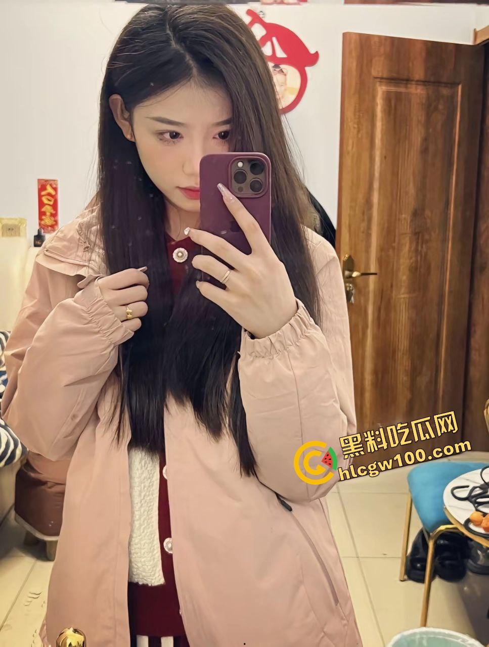 邯郸学院反差骚母狗【林佳颖】配合绿帽男友3P前后夹击，深喉口爆暴力后怼骚穴！独家曝光流出！  第4张