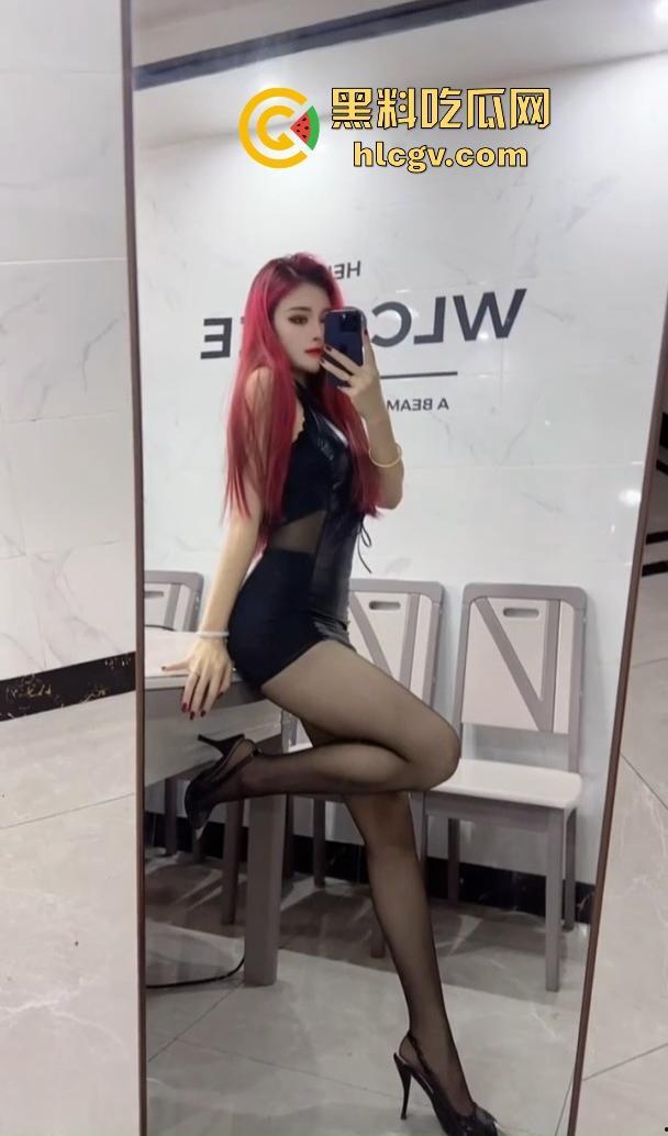 快手凌晨黄播女王『 郝乖乖』，刷跑车直通会议室，全程骚逼潮吹，瓜友们还不赶紧去瞅瞅？  第10张