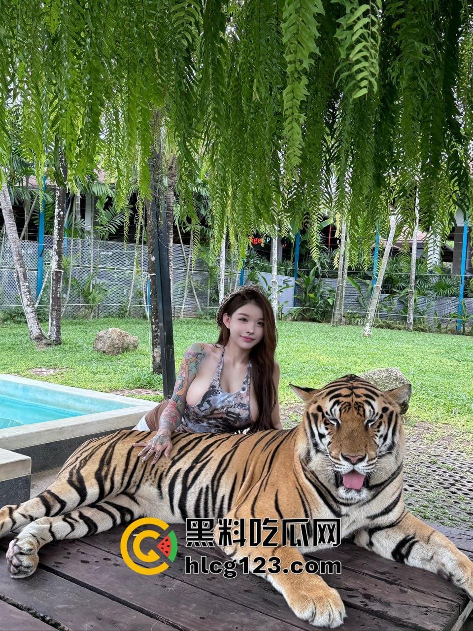 福利鸡希希Gina爆出9月新作！巨乳肥臀颜值炸裂，BUT这可是TS，接受得了再看！  第6张