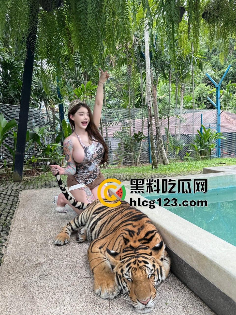 福利鸡希希Gina爆出9月新作！巨乳肥臀颜值炸裂，BUT这可是TS，接受得了再看！  第11张