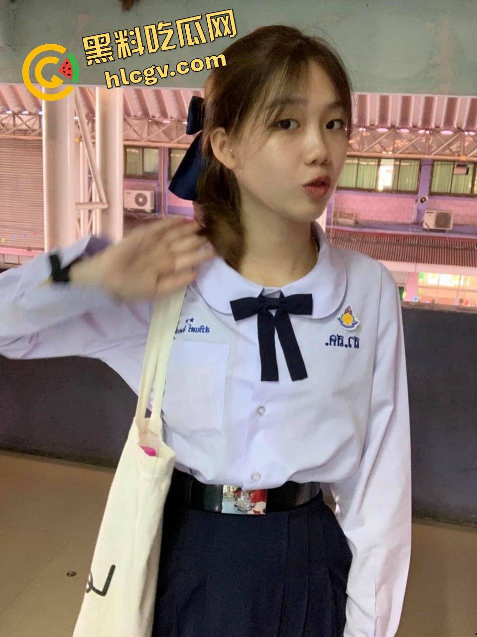 瓜友独家投稿曝光: 泰国留学生『周娜莎』喜欢吃鸡巴的女大 和大哥激情做爱 惨遭泄密流出！  第3张