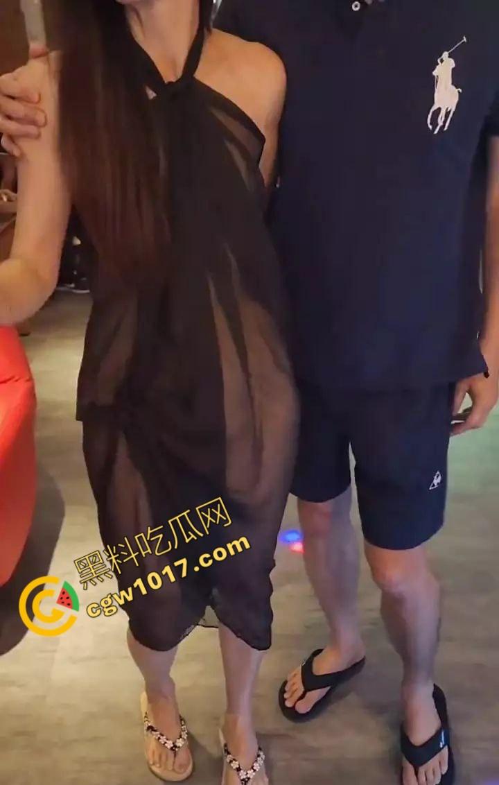 极品人妻【Sexygirl】为金主庆生：透视装迷情，美乳骚穴尽显，激情摩擦下欲望猛涨，酒吧尽显淫靡风光  第4张