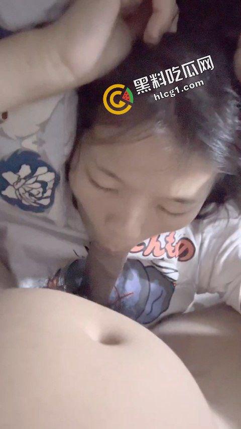 上海留学生嫩妹『陈晓纭』放假期间回国约炮大哥 露脸操逼自拍视频曝光  第5张