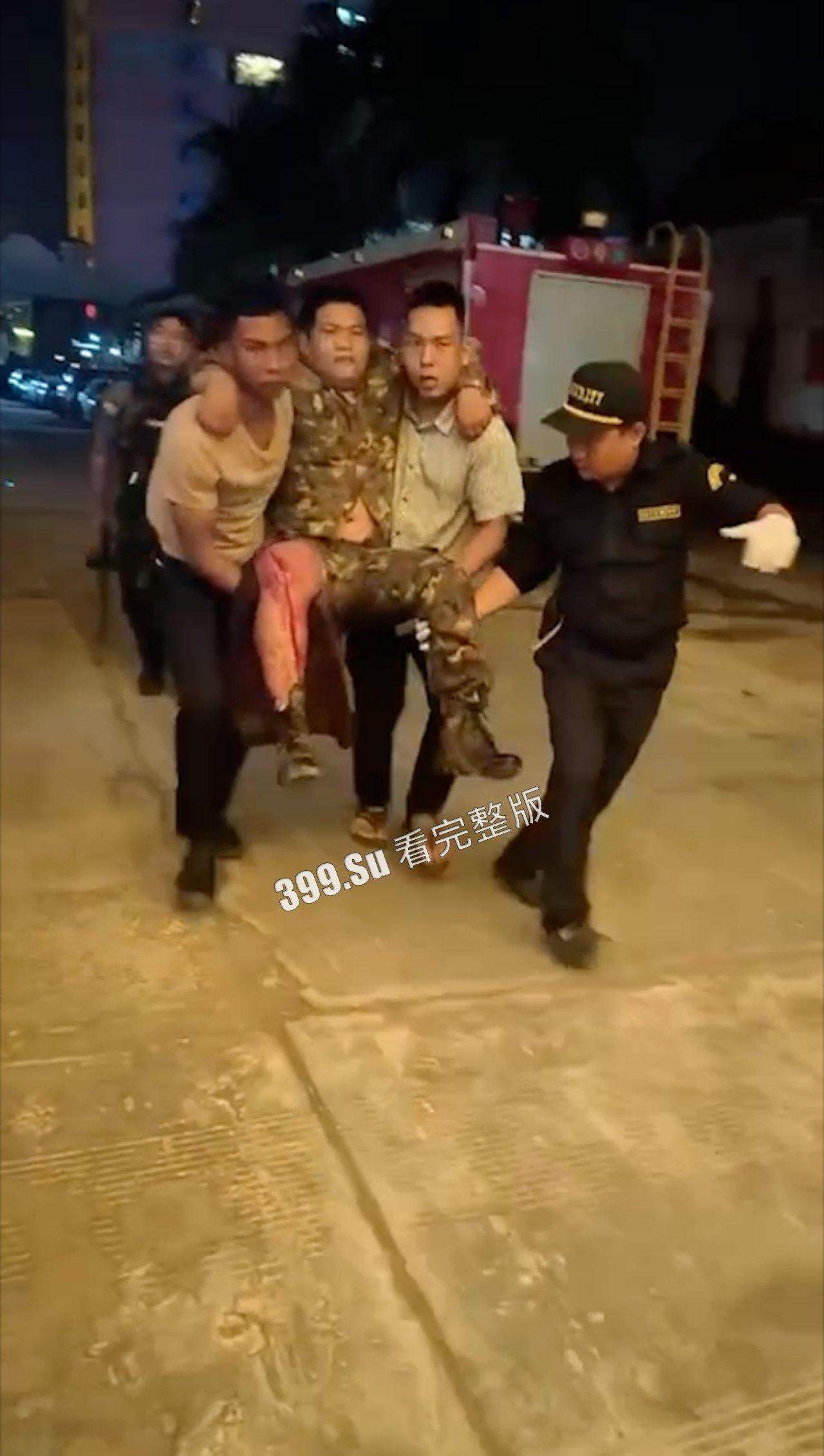 缅甸 果敢老街 真人吃鸡 当街枪战 传闻是白家和魏家  第7张