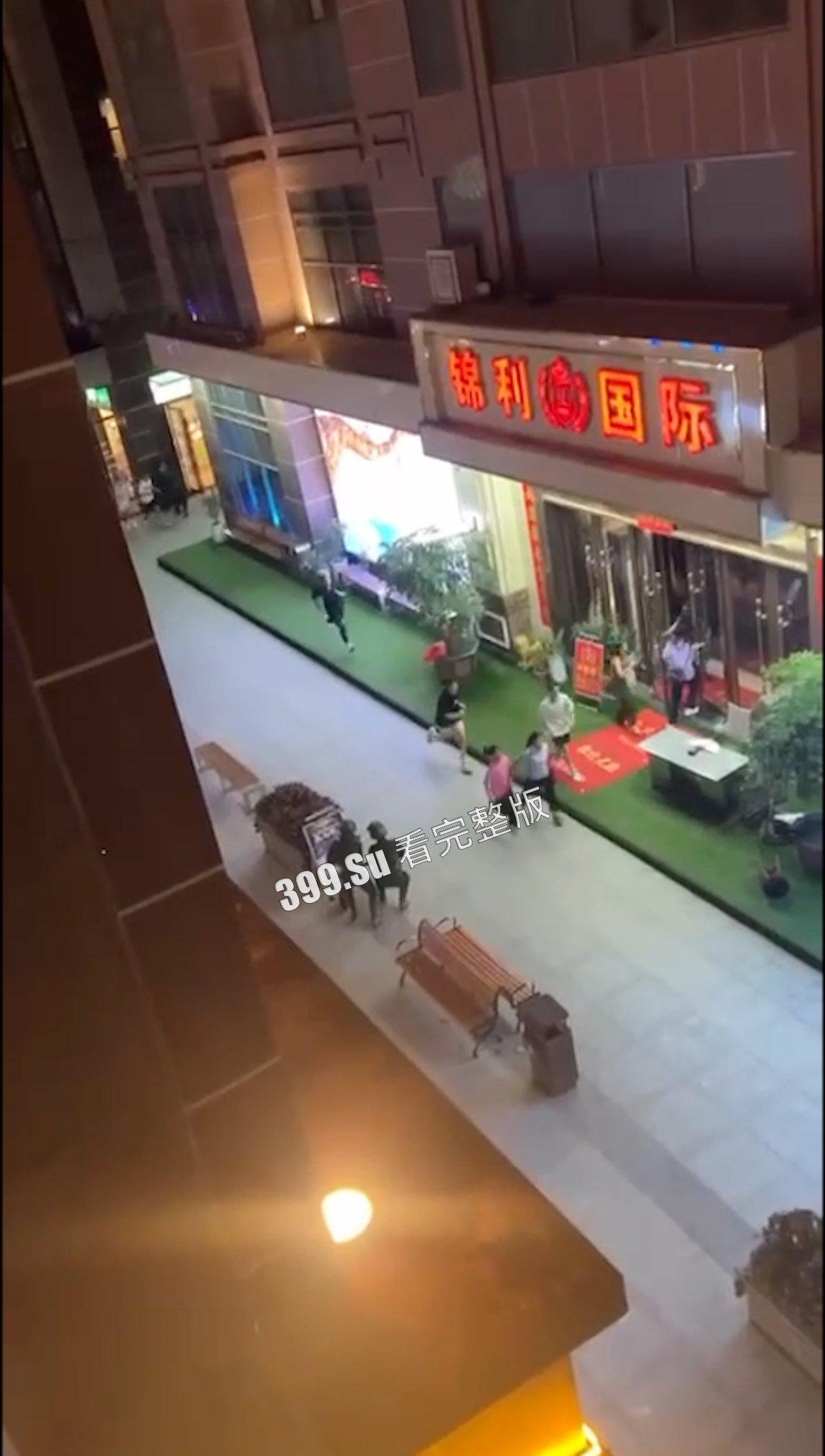 缅甸 果敢老街 真人吃鸡 当街枪战 传闻是白家和魏家  第8张