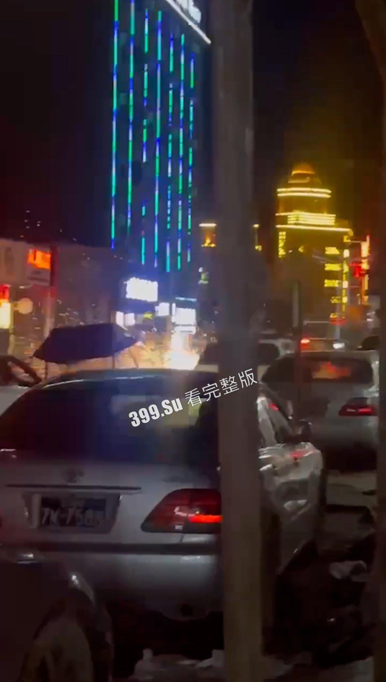 缅甸 果敢老街 真人吃鸡 当街枪战 传闻是白家和魏家  第9张