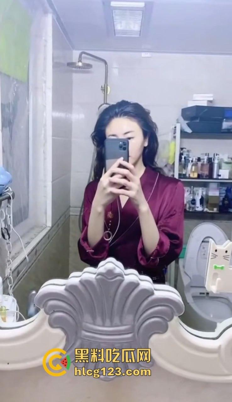 独家报料 录音门又填“新菜”！三只羊【勇哥】为勾搭卢文庆 自拍露点视频遭曝光  第9张