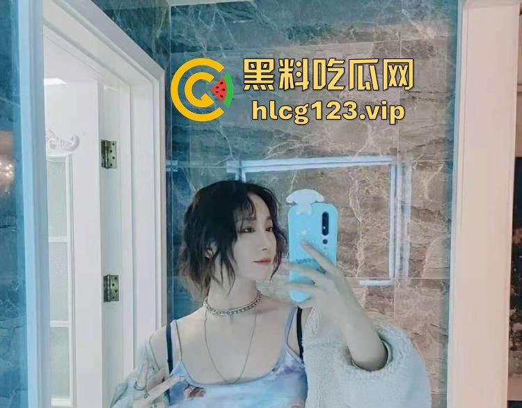 北京市西城区少妇【张雪】私拍流出！肥臀掰开无毛虎逼一览无遗，疯狂抽插淫叫连连！  第5张