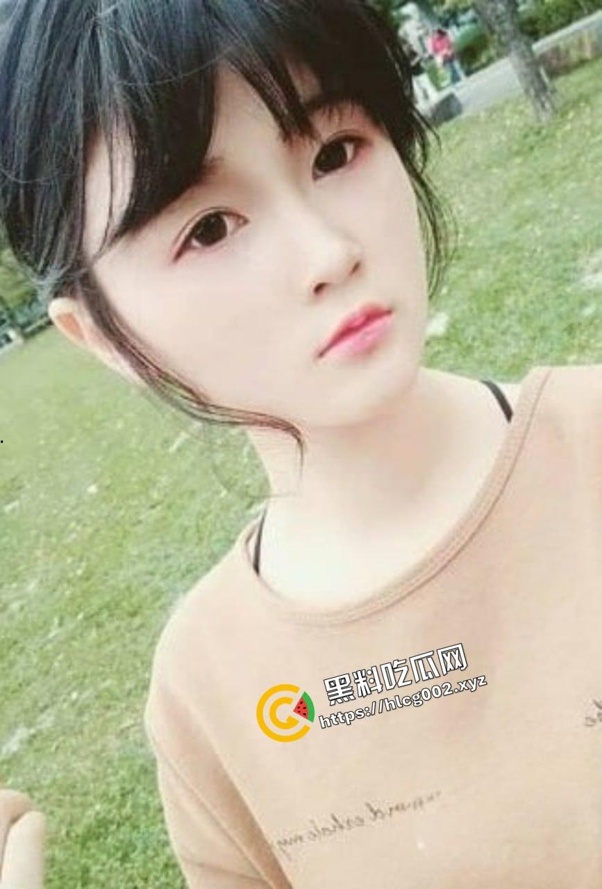 极品反差18岁露脸学生妹援交！短发清纯可人兼职平面模特 脱衣洗澡无套爱爱 对话有趣！  第1张