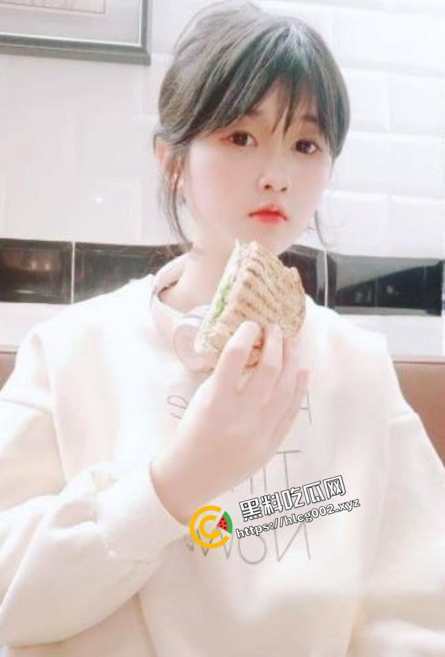 极品反差18岁露脸学生妹援交！短发清纯可人兼职平面模特 脱衣洗澡无套爱爱 对话有趣！  第2张