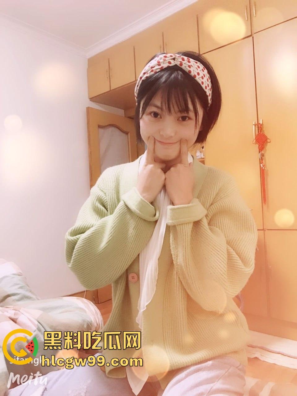 云盘高质露脸泄密！青岛某公司高管【吴美霞】露脸性爱自拍曝光，清爽干练短发美女，骑乘反差很有撸点！  第4张