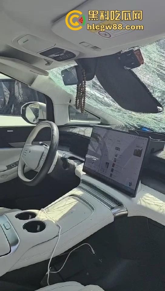 广东小鹏智驾直接失智，高速接管30码直接撞上故障车，气囊都不弹，NGP一夜变NG死？  第7张