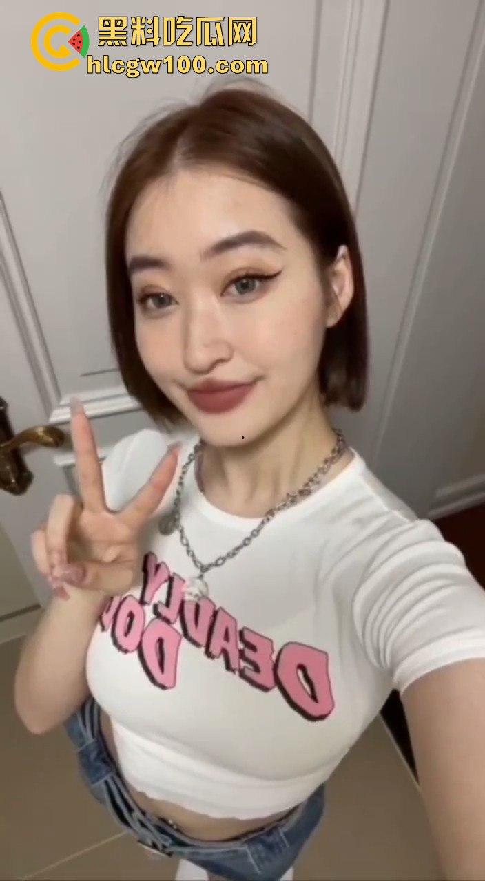 沈阳NICE CLUB酒吧高冷陪酒小姐【沈敏】醉酒被捡尸，事后清醒后还要求炮友再来一次，巨骚无比!  第3张