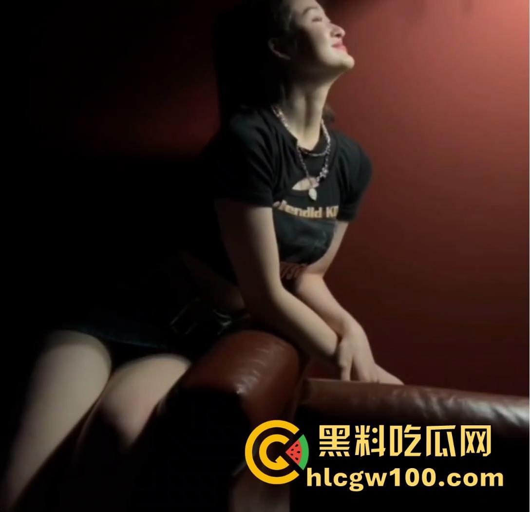 沈阳NICE CLUB酒吧高冷陪酒小姐【沈敏】醉酒被捡尸，事后清醒后还要求炮友再来一次，巨骚无比!  第4张