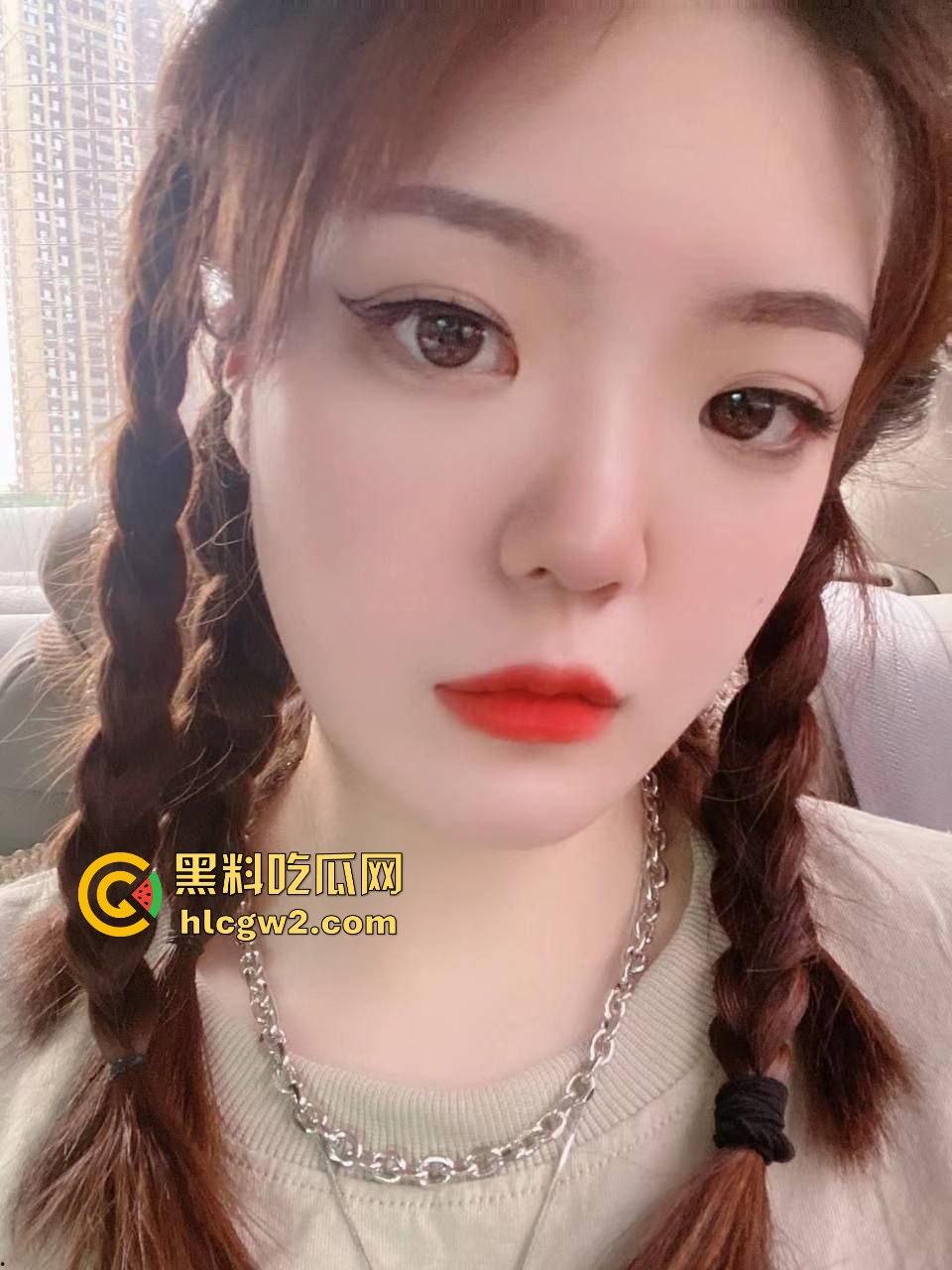 安徽骚气小妖精『唐悦心』 毛衣配肥臀腿又细又长，撅着出水得粉嫩鲍  肥臀一撅坐脸杀，男友直接沦陷！ 第9张