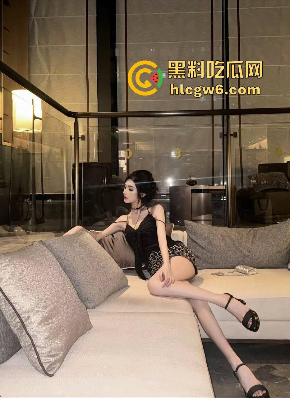 三亚狼友的高端玩法，1K一刺的高颜值外围，包夜20张，荧光套操完小姐回家，男友看见发光的逼直接开吵！  第9张