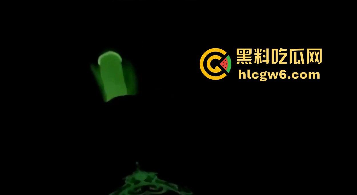 三亚狼友的高端玩法，1K一刺的高颜值外围，包夜20张，荧光套操完小姐回家，男友看见发光的逼直接开吵！  第11张