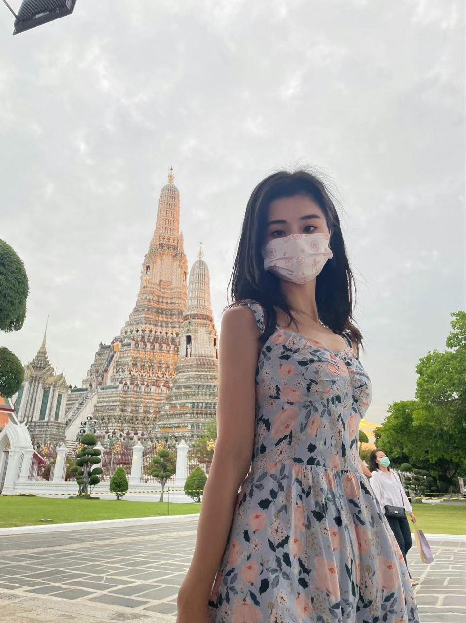 香港珠海学院 杨璐 脚踏五条船 香港内地两地卖逼 被同学发现直接送炮 自拍视频流出！  第5张