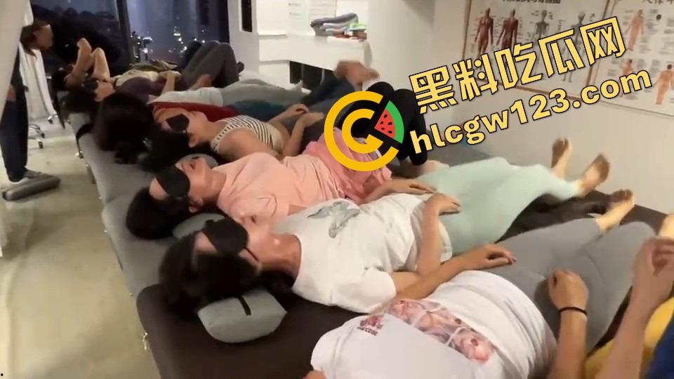 大师在线传功子宫激活术？女的4万男的6万入会，大师一抬手，女信徒齐叫床，整晚高潮到睡不着！  第9张