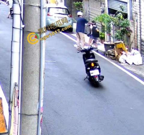 台湾省苗粟随机斩人案再度上演！47岁男子持刀狂魔，便利店门前血雨腥风，女童胸挨一刀，送ICU抢救，震惊全省！  第4张