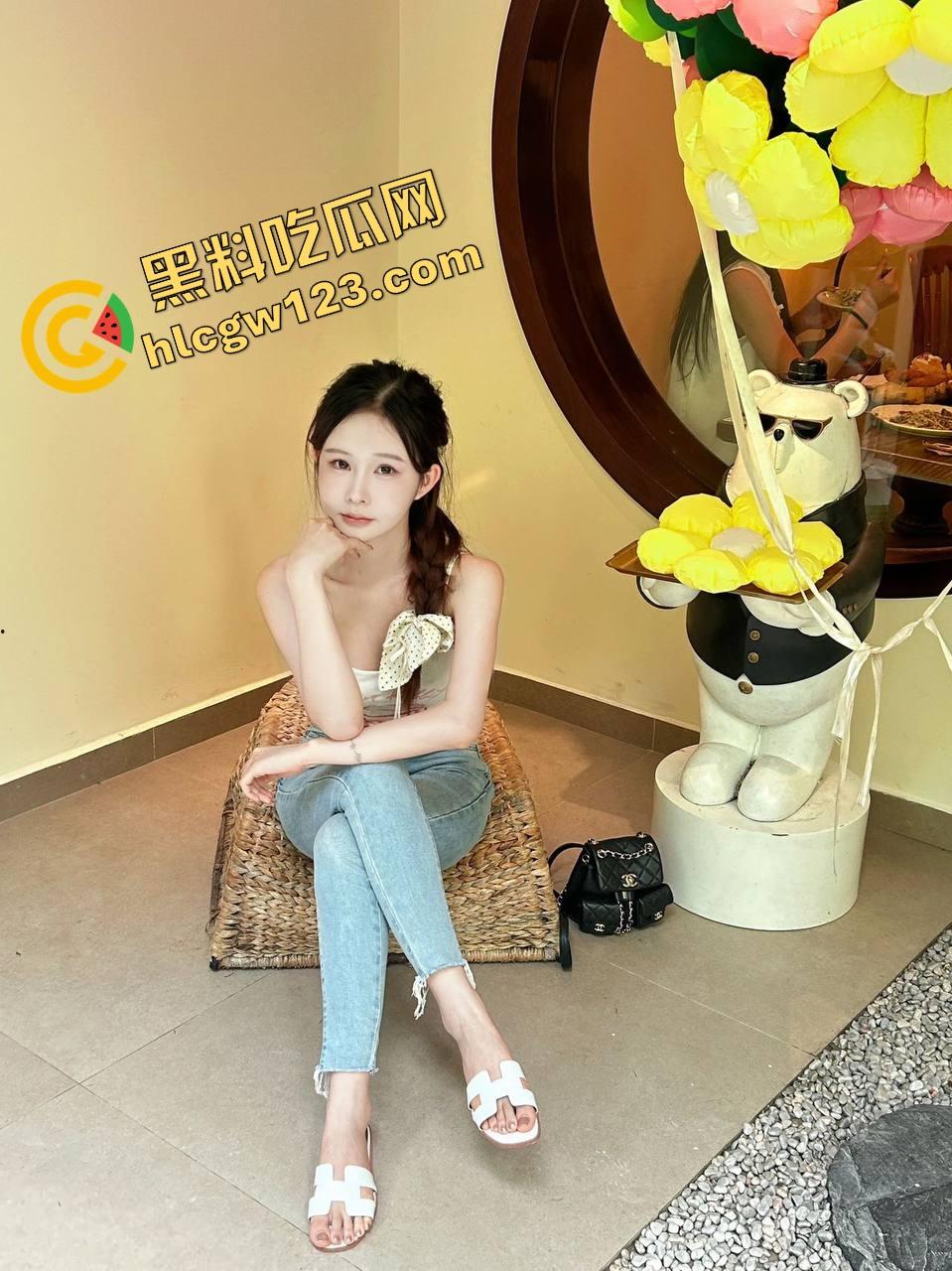 广东狗总独家爆料，大奶炮友随叫随到，屁股说看就看，凳子上观音坐莲把人坐穿，谁不羡慕谁是孙子！  第5张