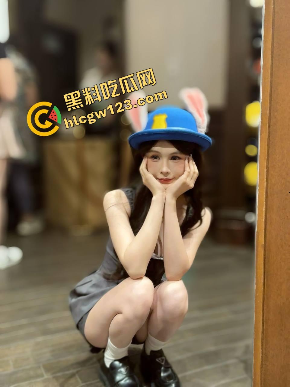 广东狗总独家爆料，大奶炮友随叫随到，屁股说看就看，凳子上观音坐莲把人坐穿，谁不羡慕谁是孙子！  第6张