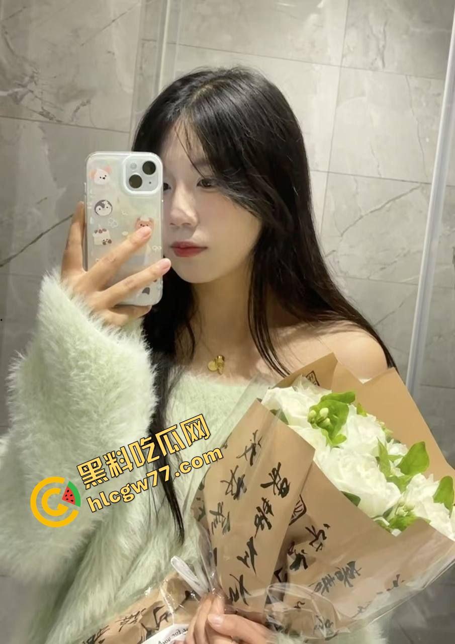 河北艺校女大学生【王丽丽】酒店调教片流出，狗链无套爆操全来了，这小母狗骚得离谱！  第3张