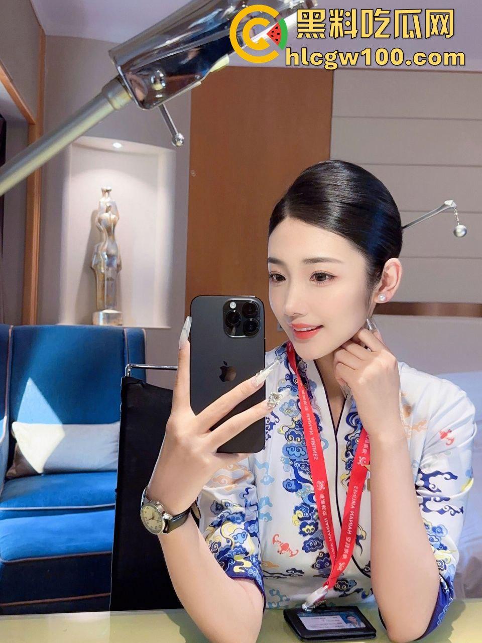 上海恋足癖老哥包养空姐只为玩脚，骚气空姐美脚喂蛋糕，老哥不日逼只玩脚，难言之瘾让人看傻！  第1张