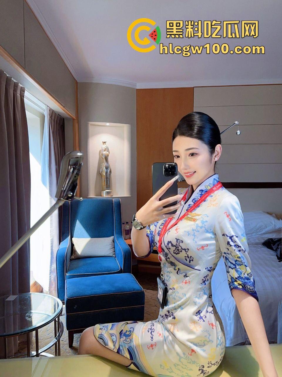 上海恋足癖老哥包养空姐只为玩脚，骚气空姐美脚喂蛋糕，老哥不日逼只玩脚，难言之瘾让人看傻！  第10张